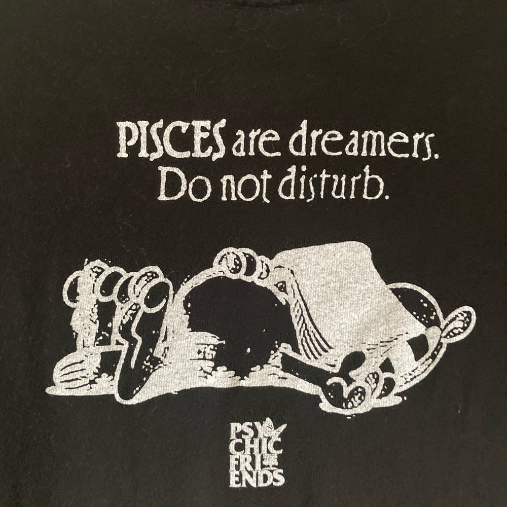 Feels So Good brand Black Graphic T-Shirt with Green Pisces Design - Picture 3 of 5